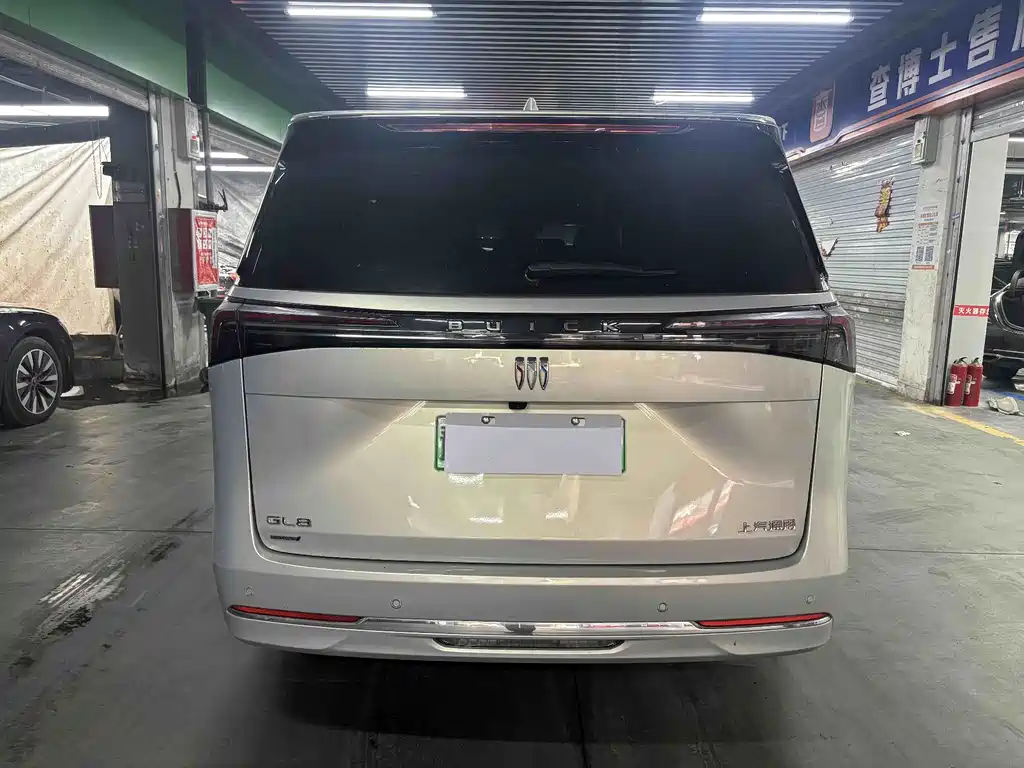 Buick GL8 Hybrid — миниатюра 8
