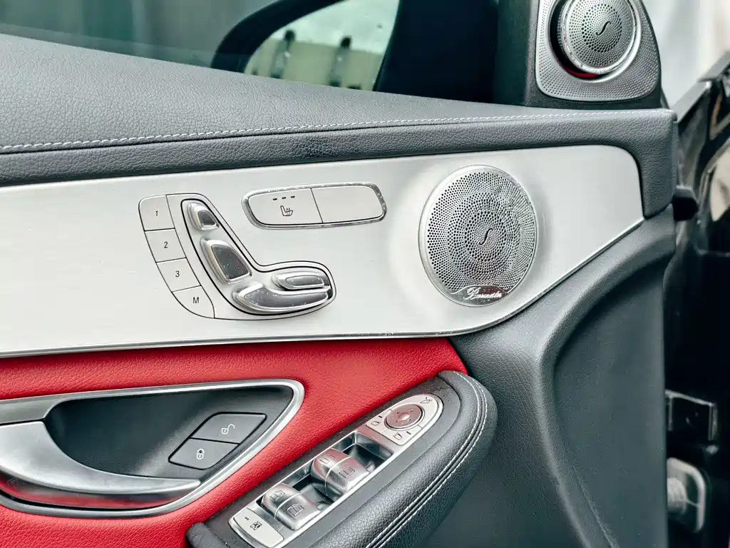 Mercedes-Benz GLC AMG — миниатюра 12
