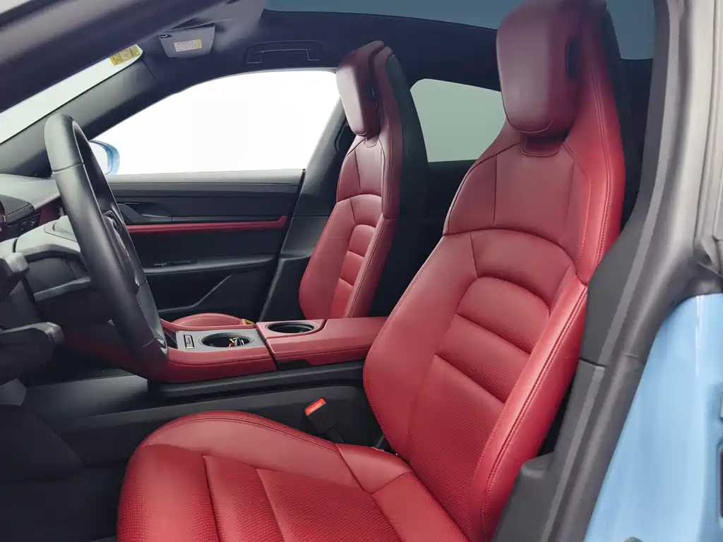 Porsche Taycan — миниатюра 9