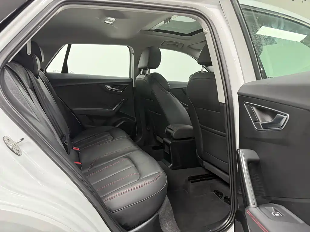 Audi Q2L 35TFSI Progressive Dynamic Type, фото 13