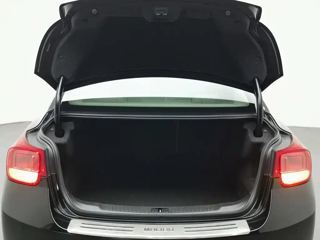 Chevrolet Malibu — миниатюра 16
