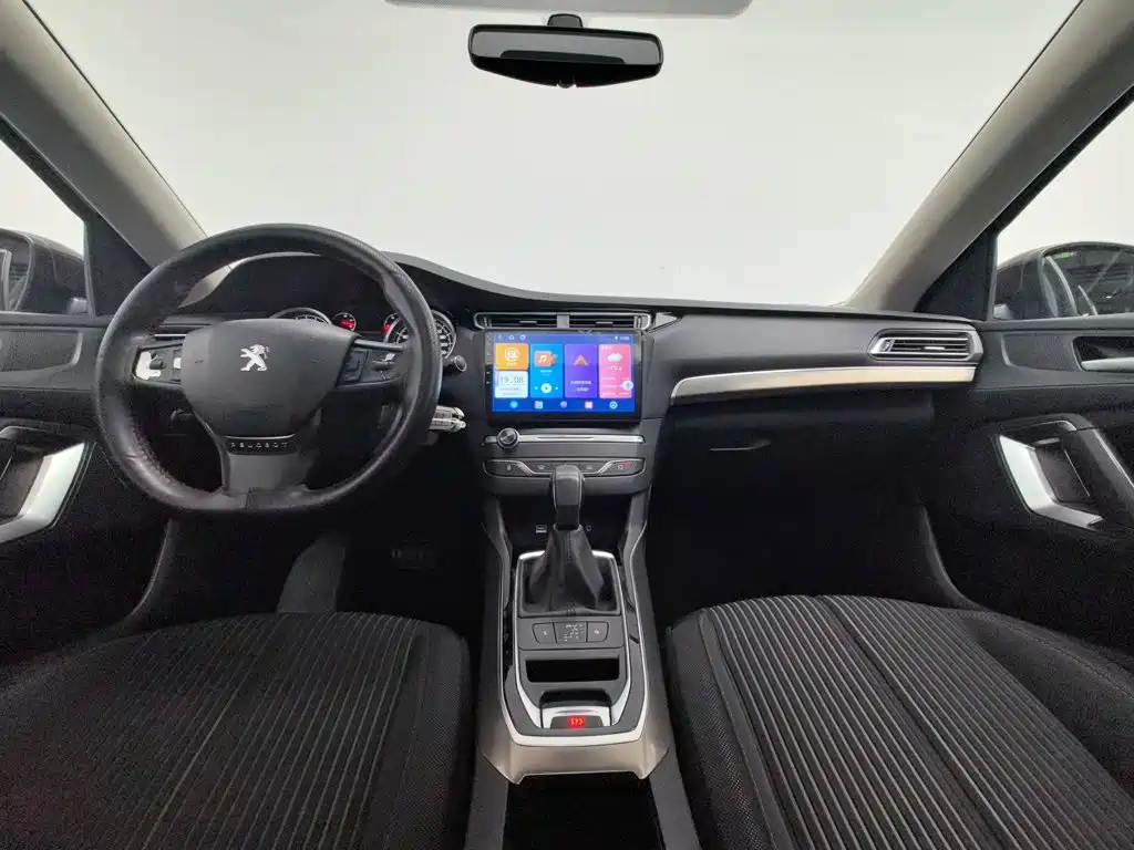 Peugeot 408 — миниатюра 5