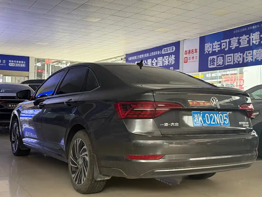 Volkswagen Sagitar — миниатюра 7