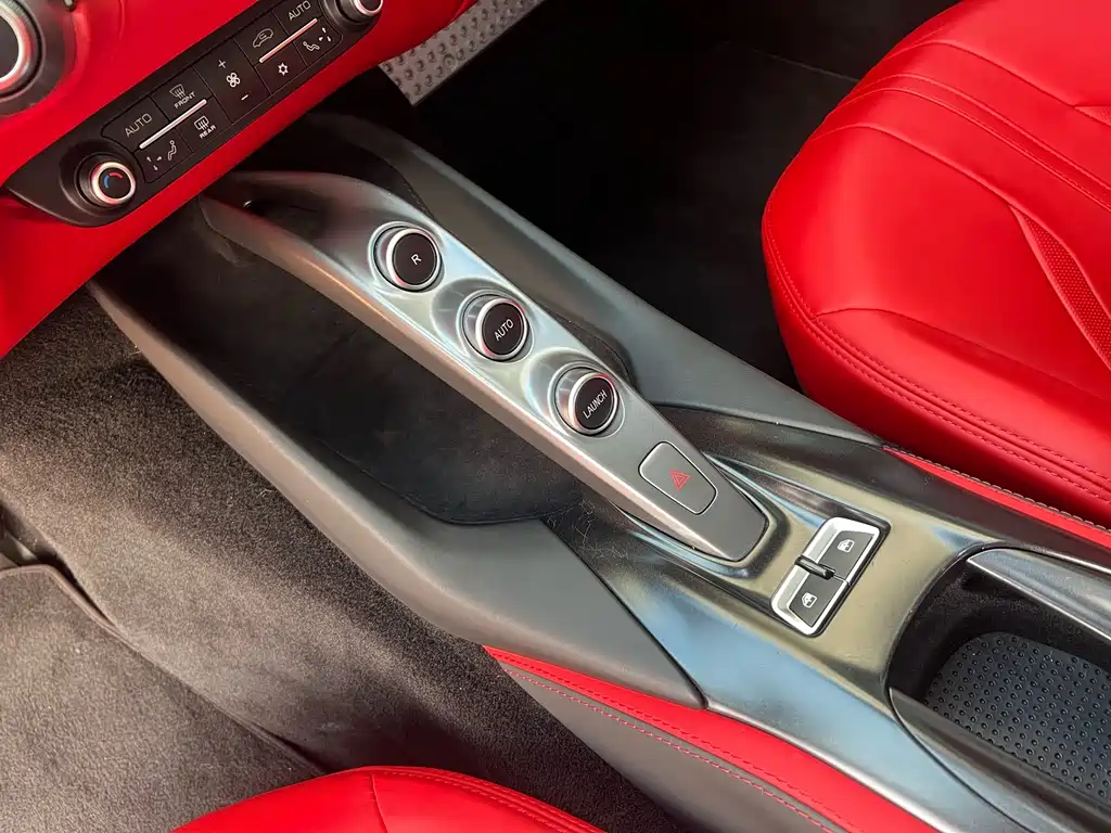 Ferrari 812 — миниатюра 6
