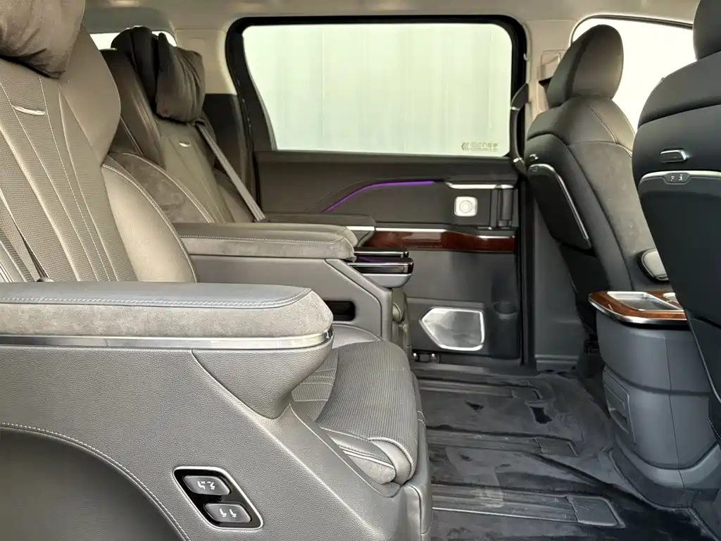 Hongqi Hongqi HQ9 — миниатюра 17
