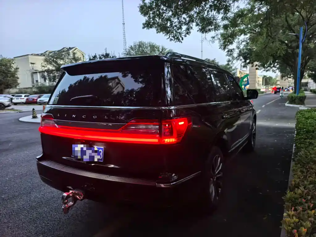 Lincoln Navigator — миниатюра 10