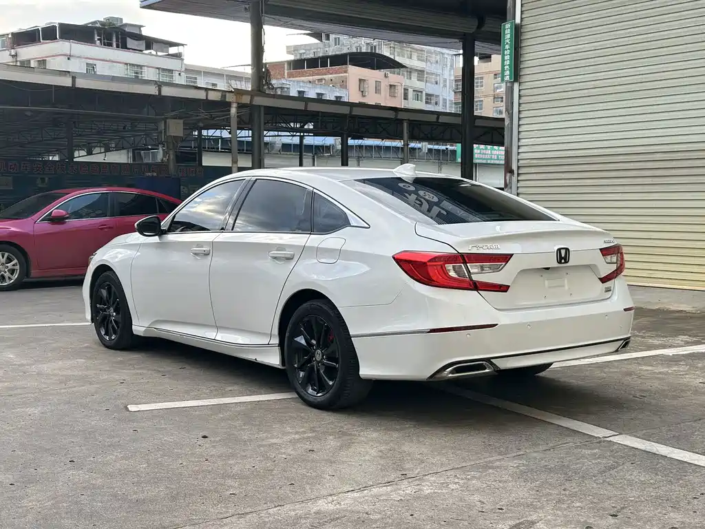 Honda Accord — миниатюра 4