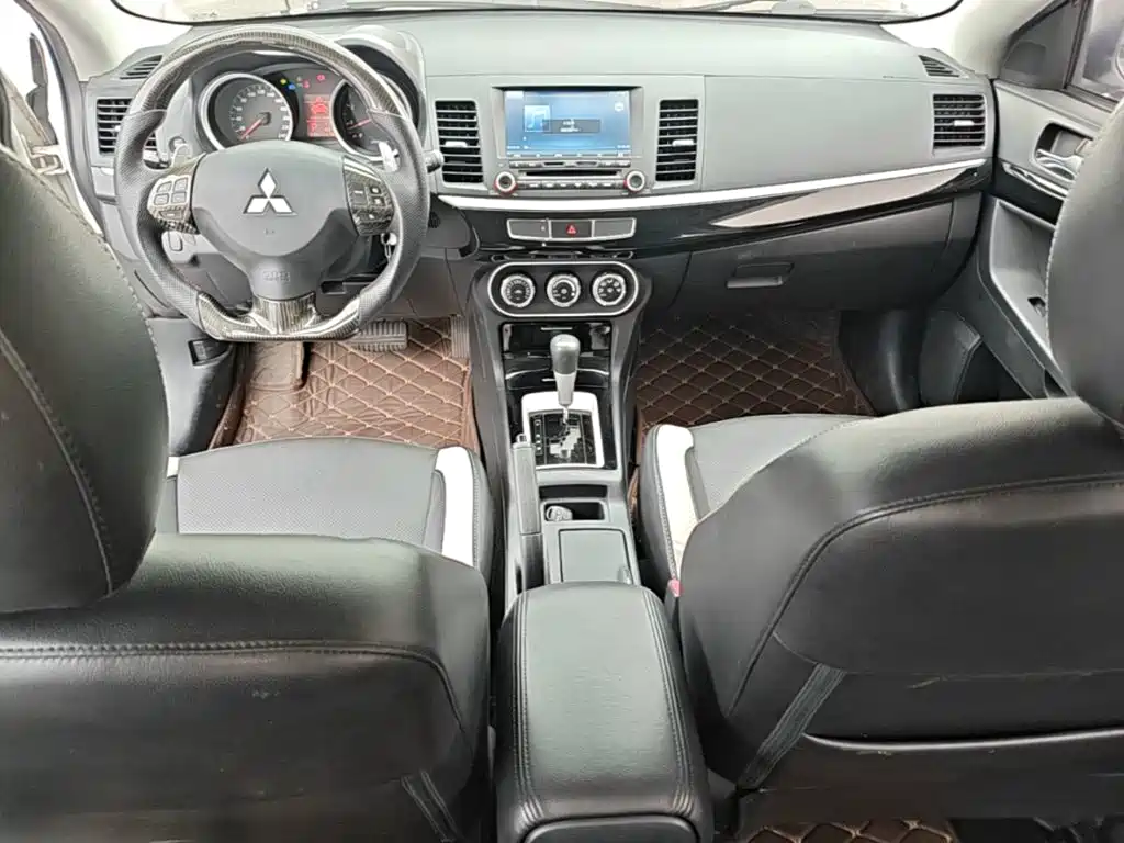 Mitsubishi Lancer EX — миниатюра 10