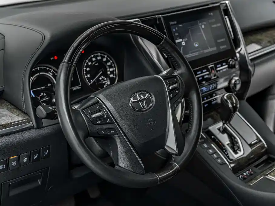 Toyota Vellfire — миниатюра 20