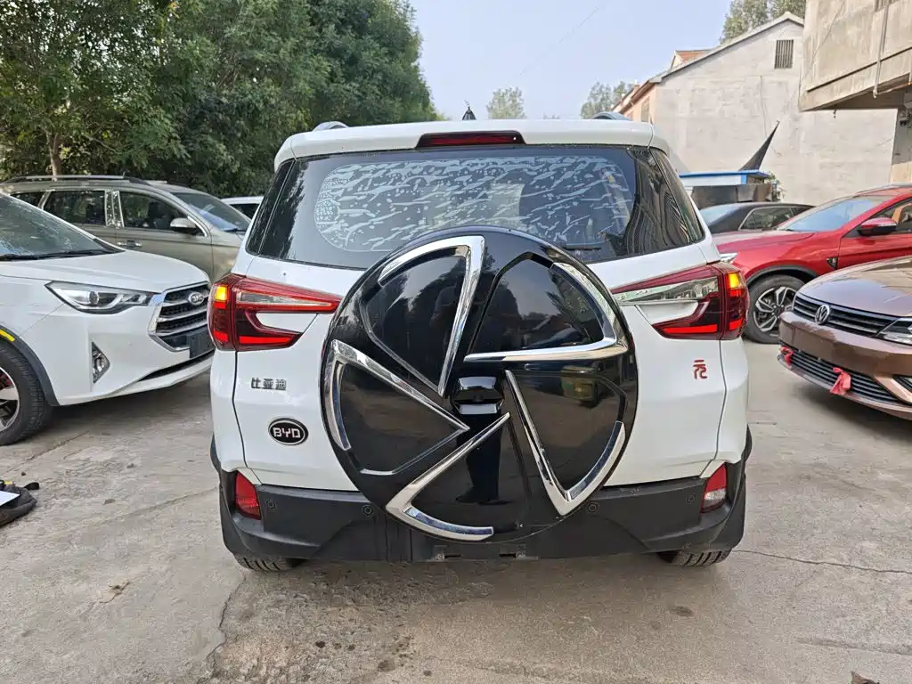 BYD Yuan — миниатюра 6