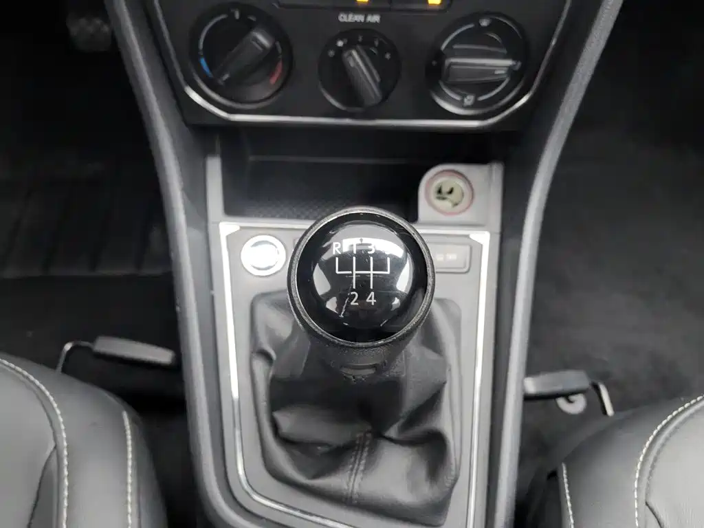 Volkswagen Lavida — миниатюра 13