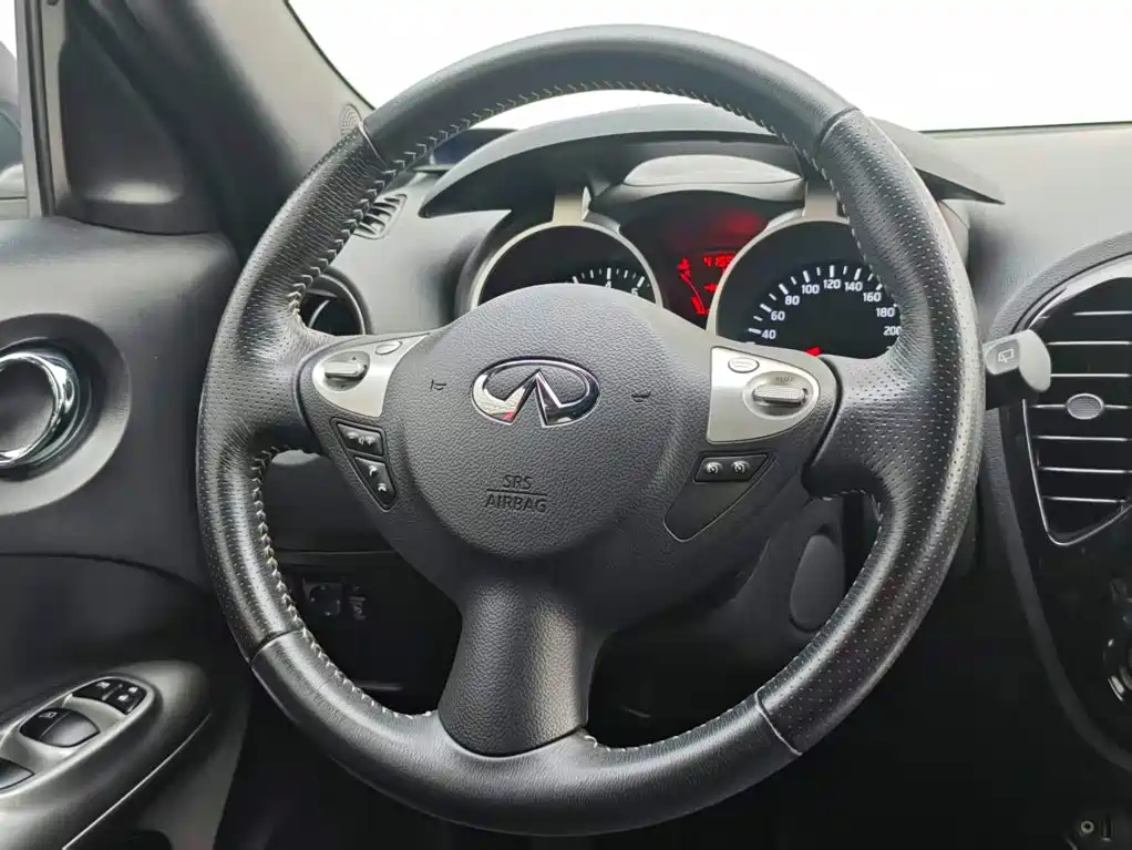Infiniti ESQ — миниатюра 15