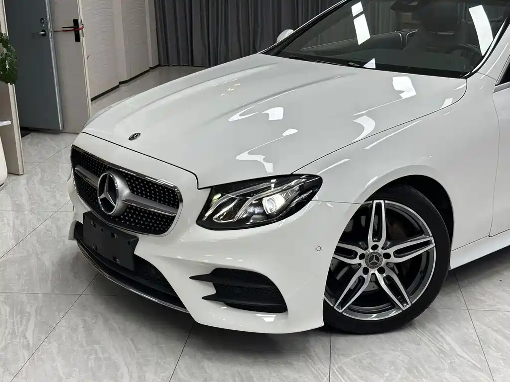 Mercedes-Benz E-Class (Import) — миниатюра 2