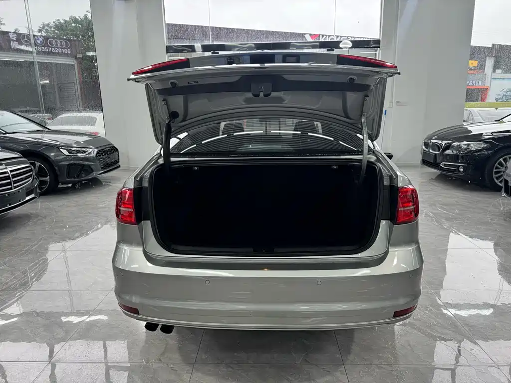 Volkswagen Sagitar — миниатюра 13