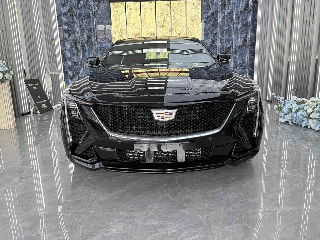 Cadillac CT5 — миниатюра 2