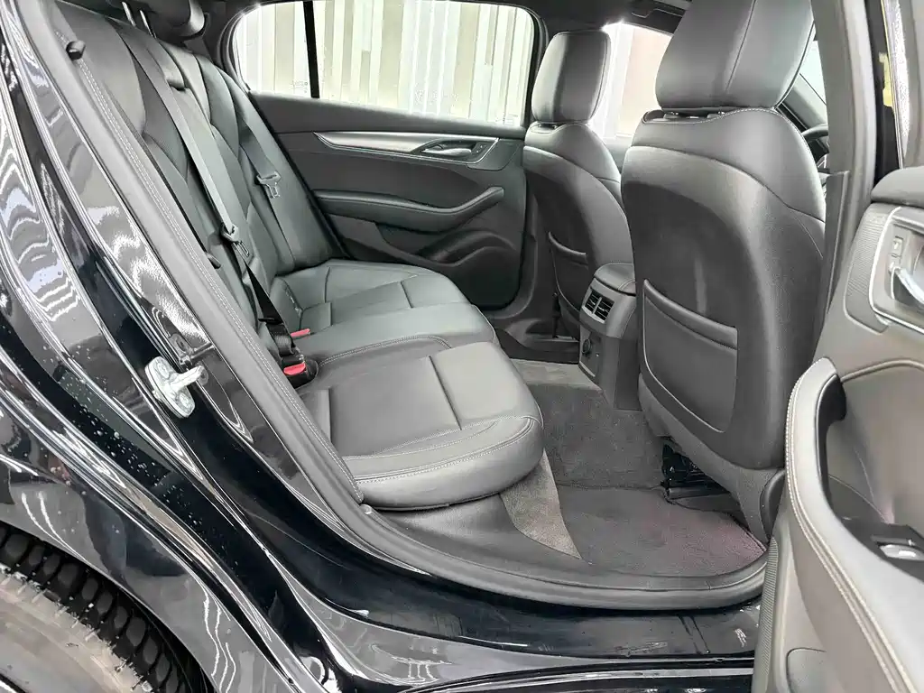 Cadillac CT5 — миниатюра 14
