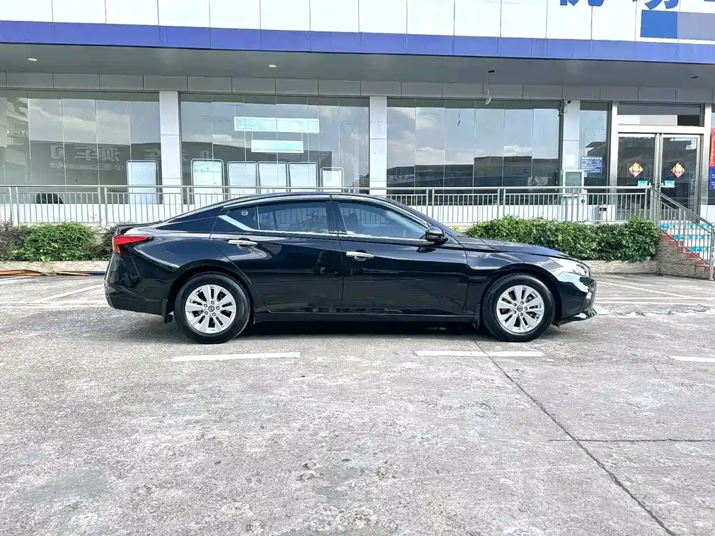Nissan Teana — миниатюра 8
