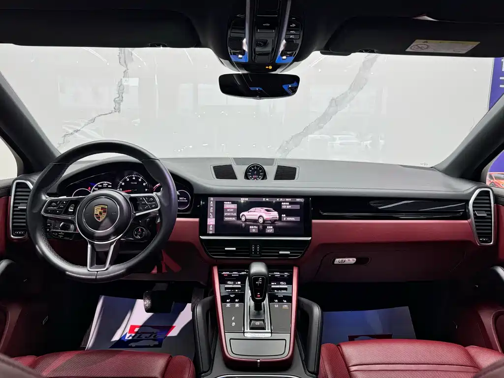 Porsche Cayenne — миниатюра 9
