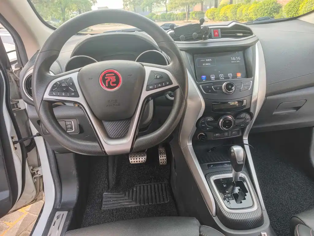 BYD Yuan — миниатюра 8