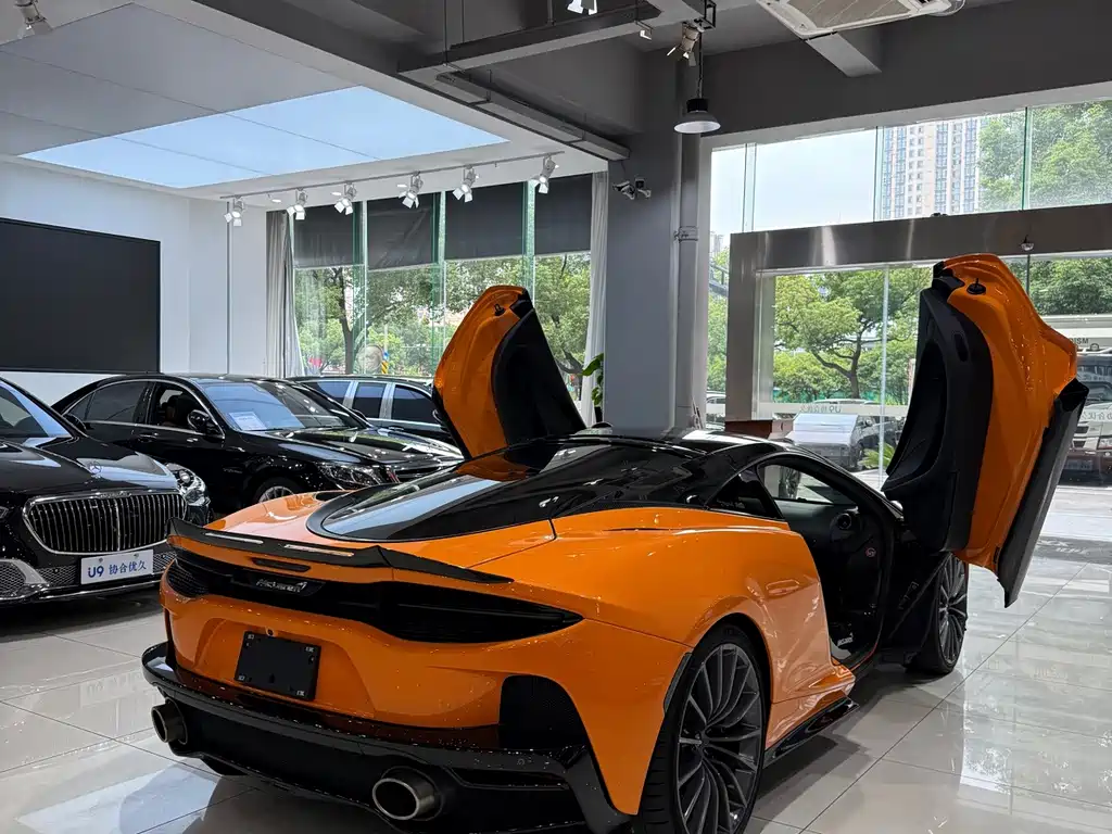 McLaren GT — миниатюра 6