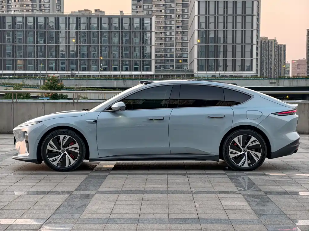 NIO ET5 — миниатюра 8