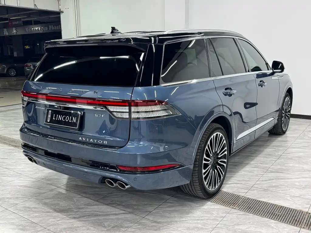 Lincoln Aviator — миниатюра 4