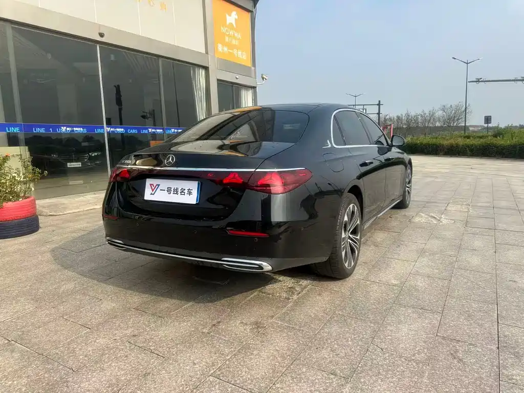 Mercedes-Benz E-Class — миниатюра 4