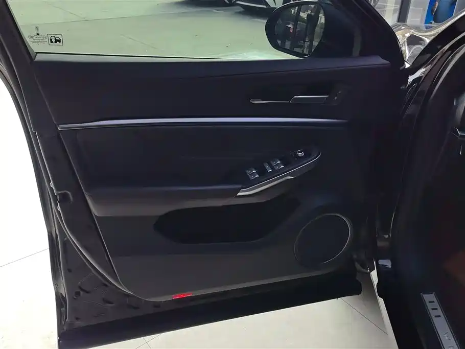 WEI PAI WEI BRAND VV5