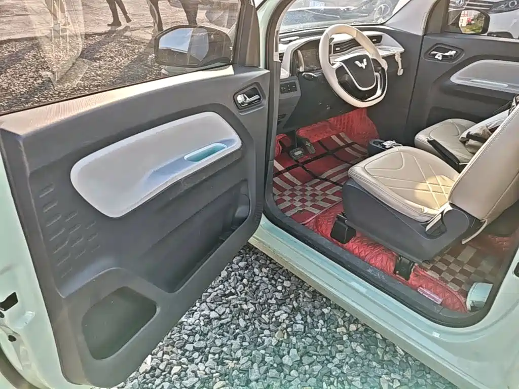 Wuling MINIEV — миниатюра 16