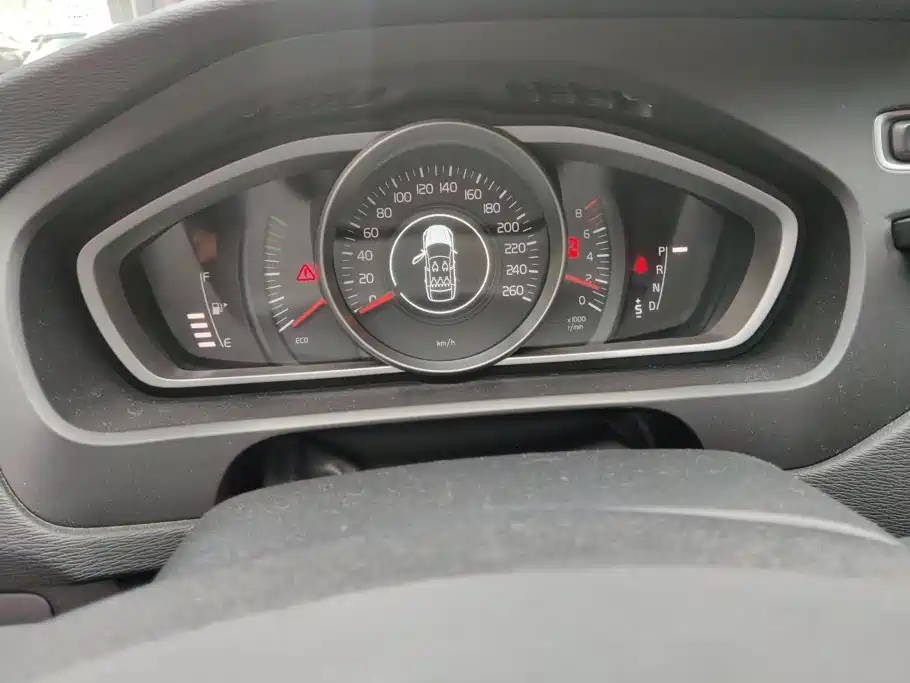 Volvo V40 — миниатюра 14