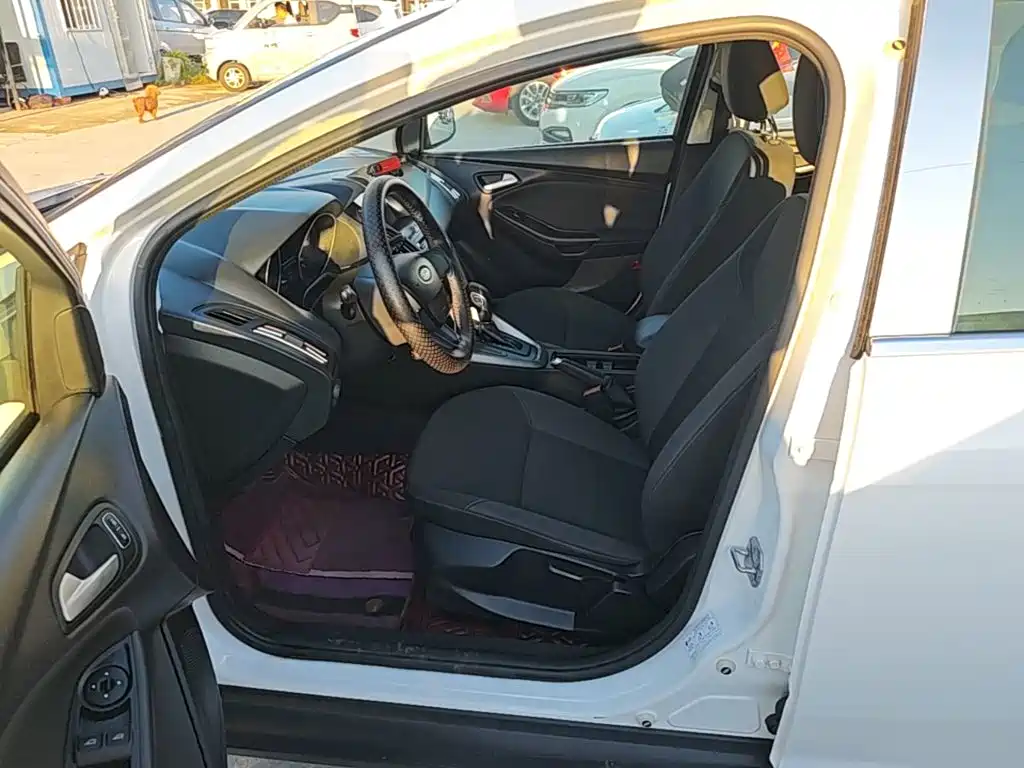Ford Focus — миниатюра 15