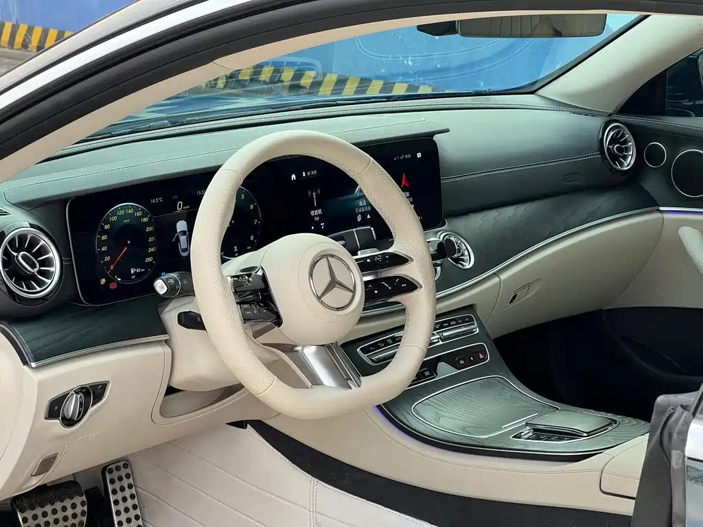 MERCEDES-BENZ E CLASS