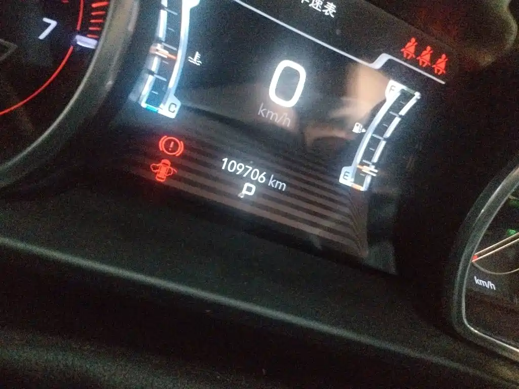 Jeep Grand Commander — миниатюра 8