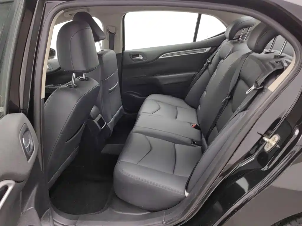 Citroen C4L — миниатюра 15