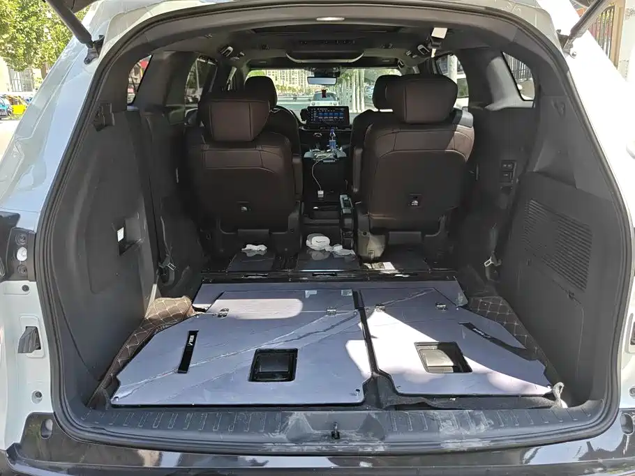 Toyota Sienna — миниатюра 4