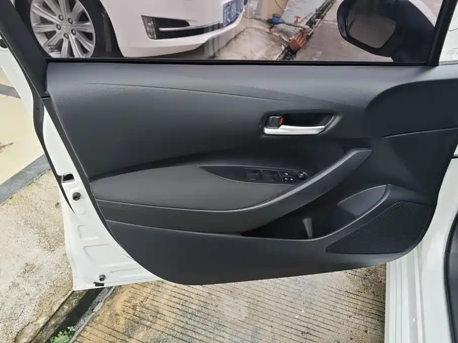 Toyota Corolla — миниатюра 7