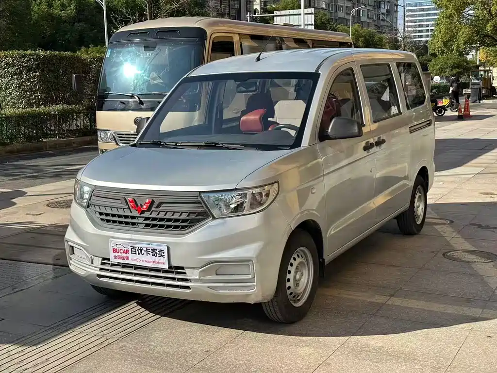 WULING AUTOMOBILE WULING HONGGUANG V