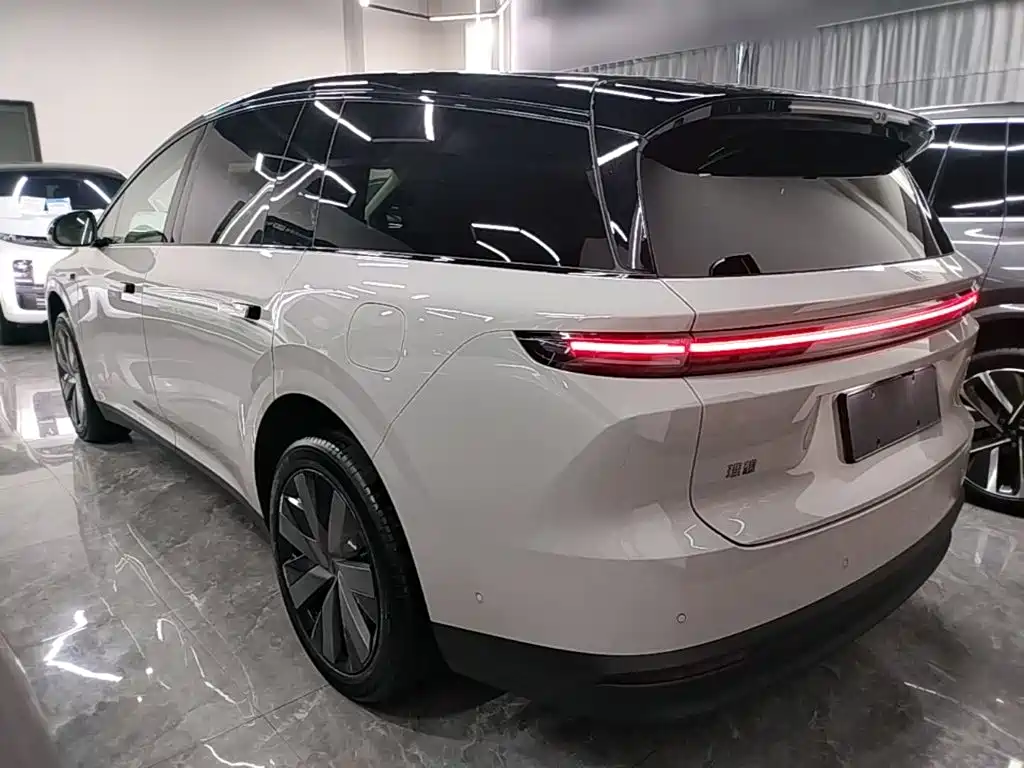 Li Auto i8 2025 Standard