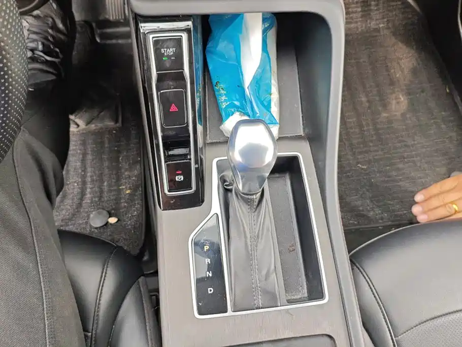 Roewe i5 — миниатюра 16