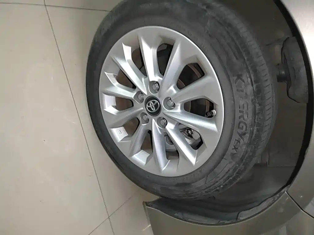 Toyota Corolla — миниатюра 12
