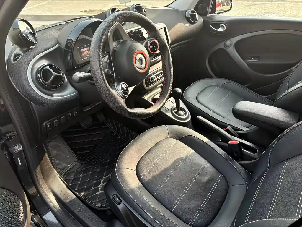 SMART FORFOUR