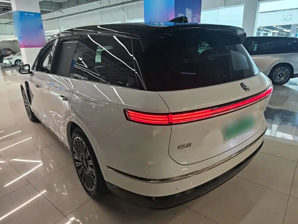 NIO ES8 — миниатюра 5