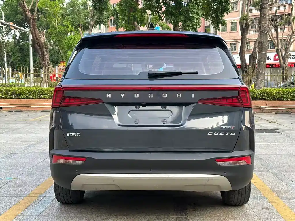 Hyundai Custo 2021 380TGDi Luxury LUX Premium
