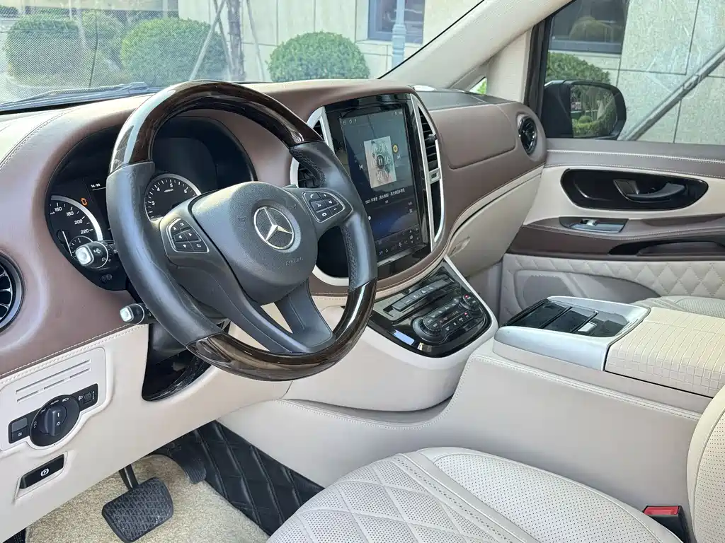 MERCEDES-BENZ VITO