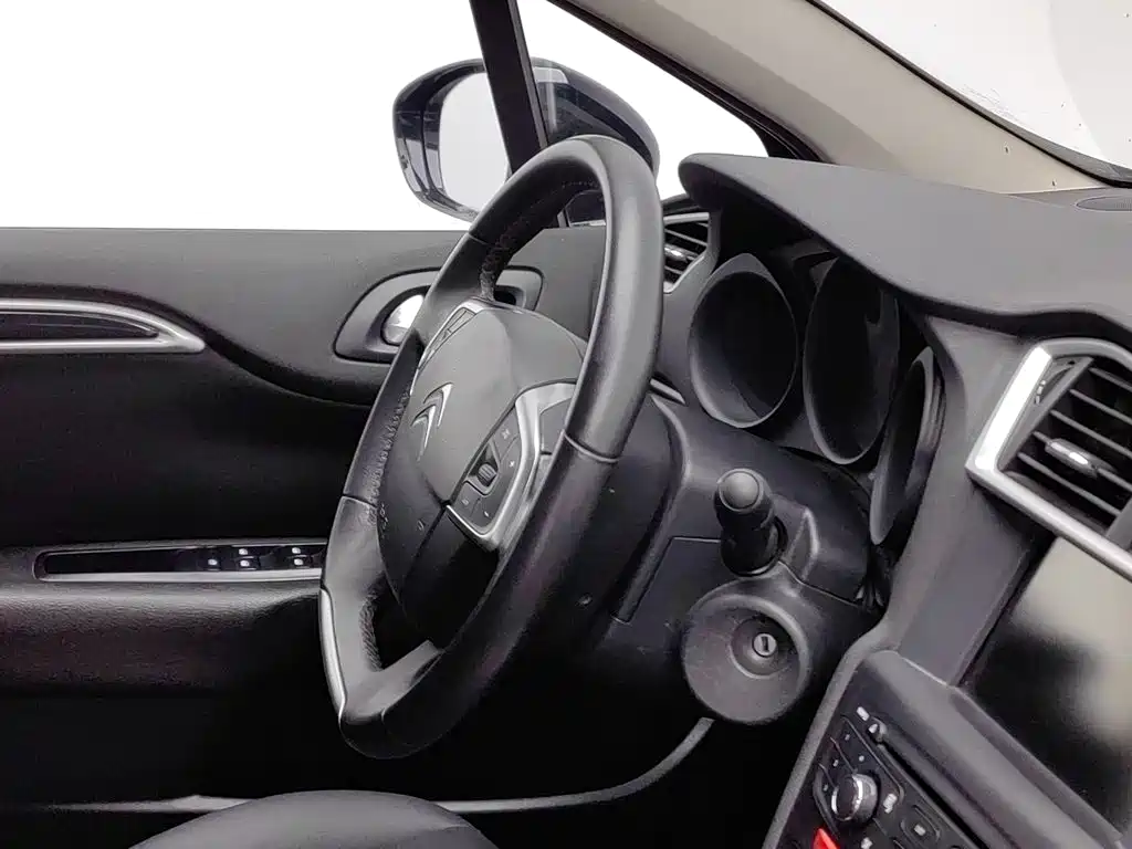 Citroen C4L — миниатюра 22