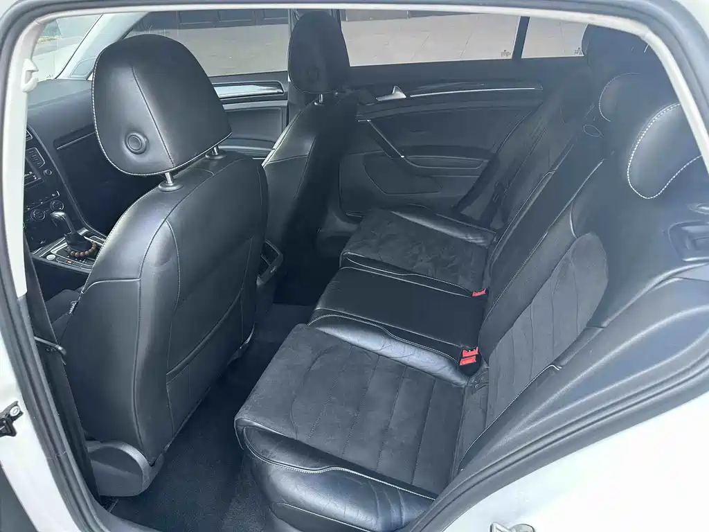 Volkswagen Golf — миниатюра 4