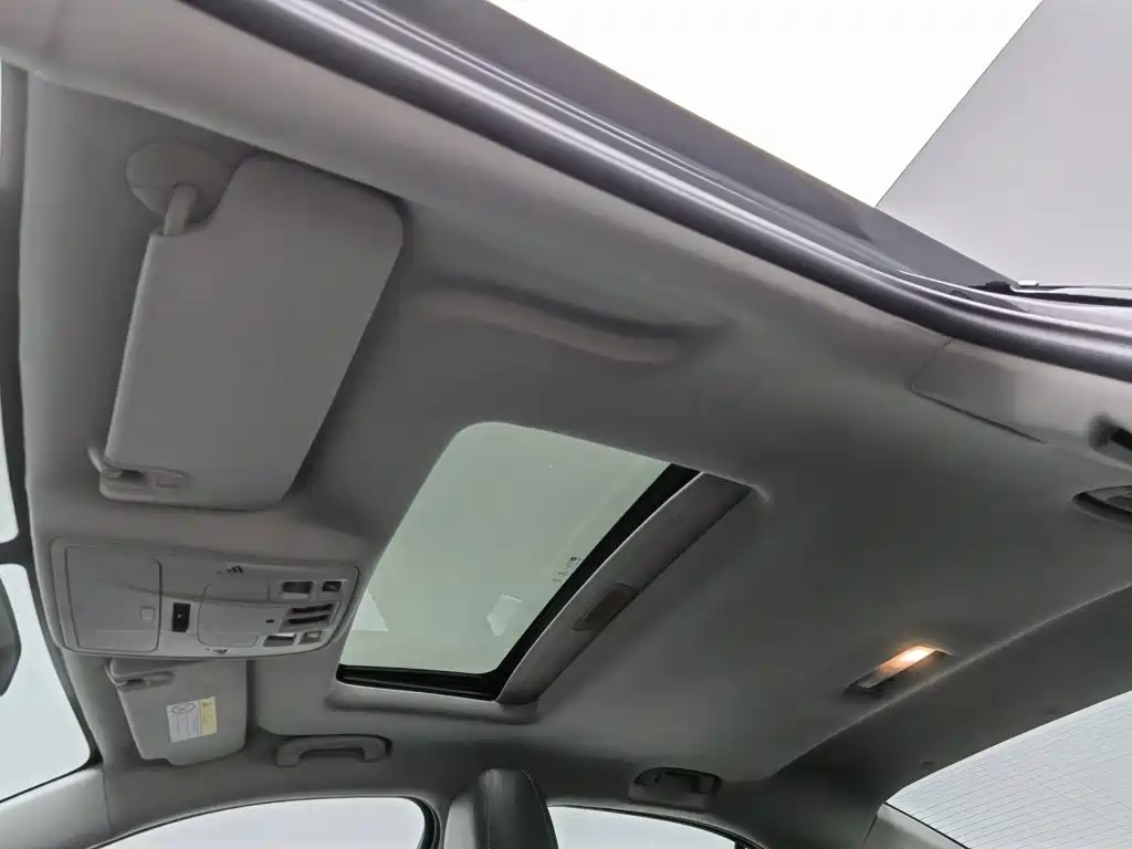 Chevrolet Malibu — миниатюра 14