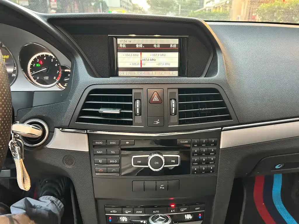 Mercedes-Benz E-Class (Import) — миниатюра 11