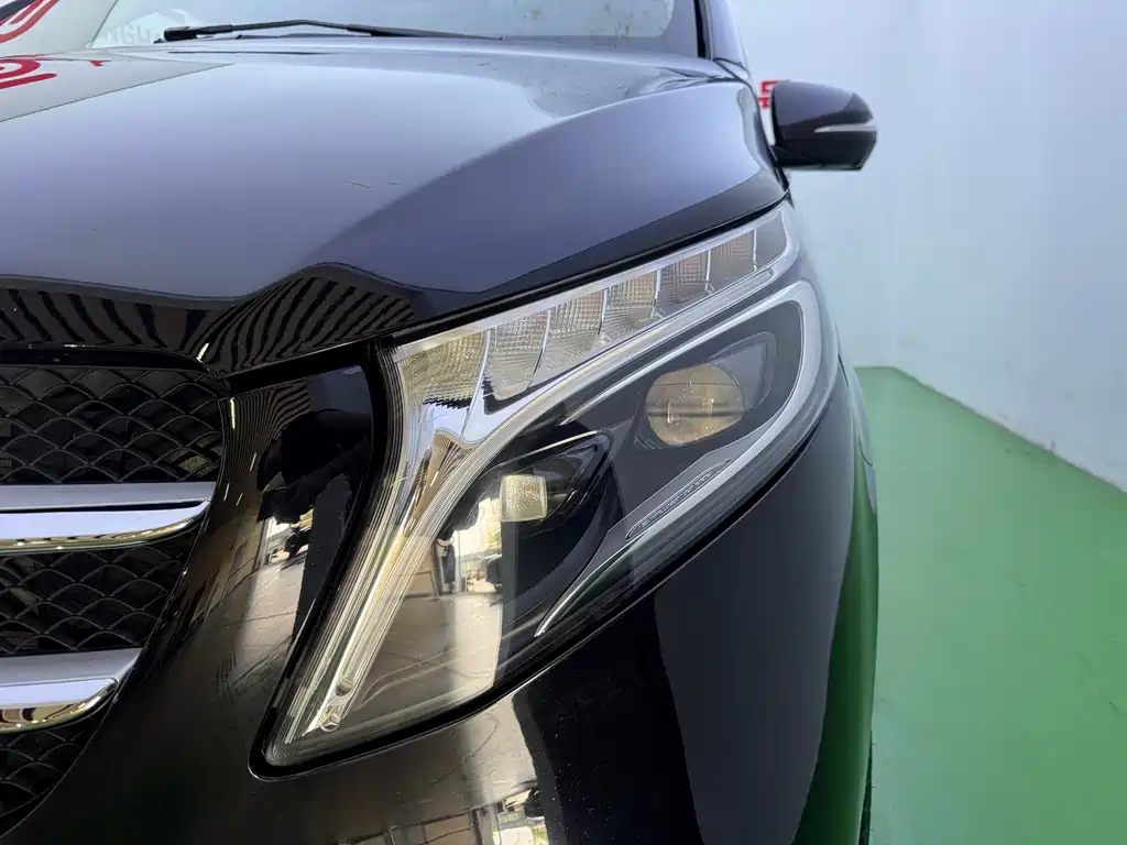 Mercedes-Benz V-Class — миниатюра 40