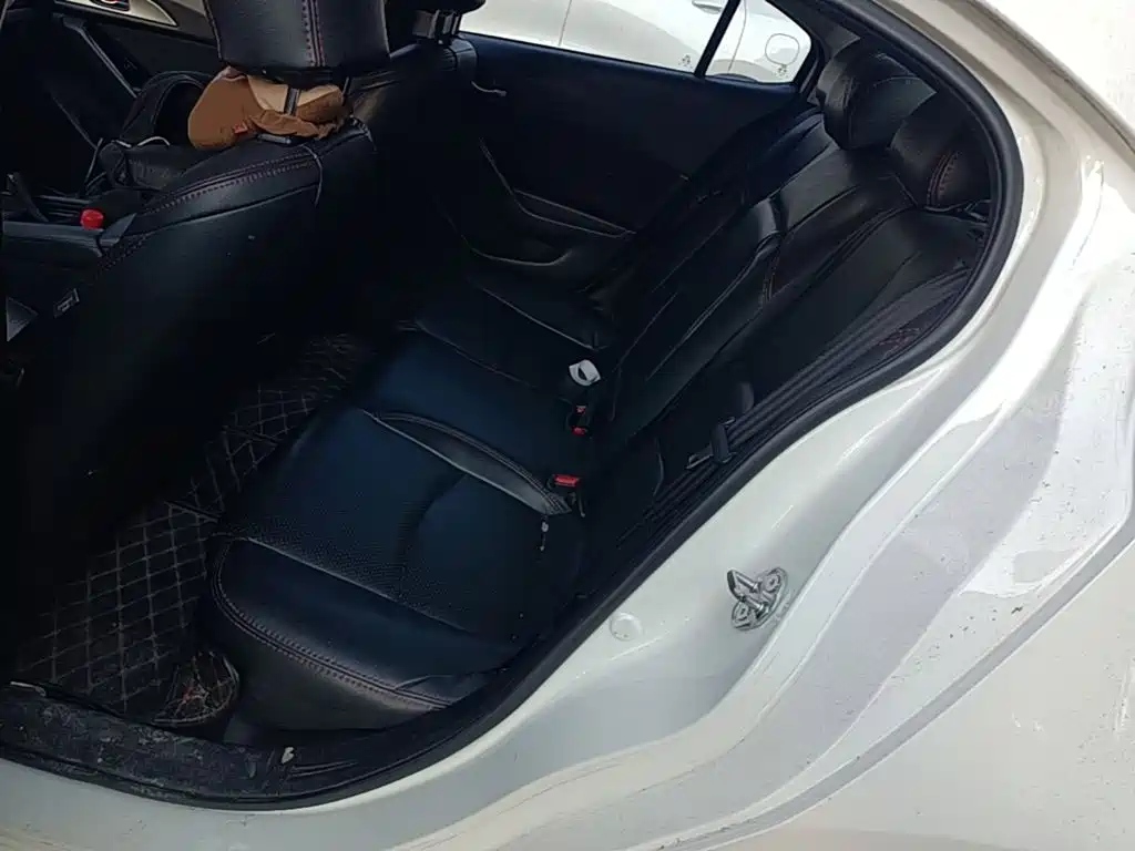 Mazda 3 Axela — миниатюра 22